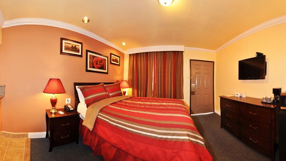 Rodeway Inn & Suites Near The Coliseum & Arena - photo 8