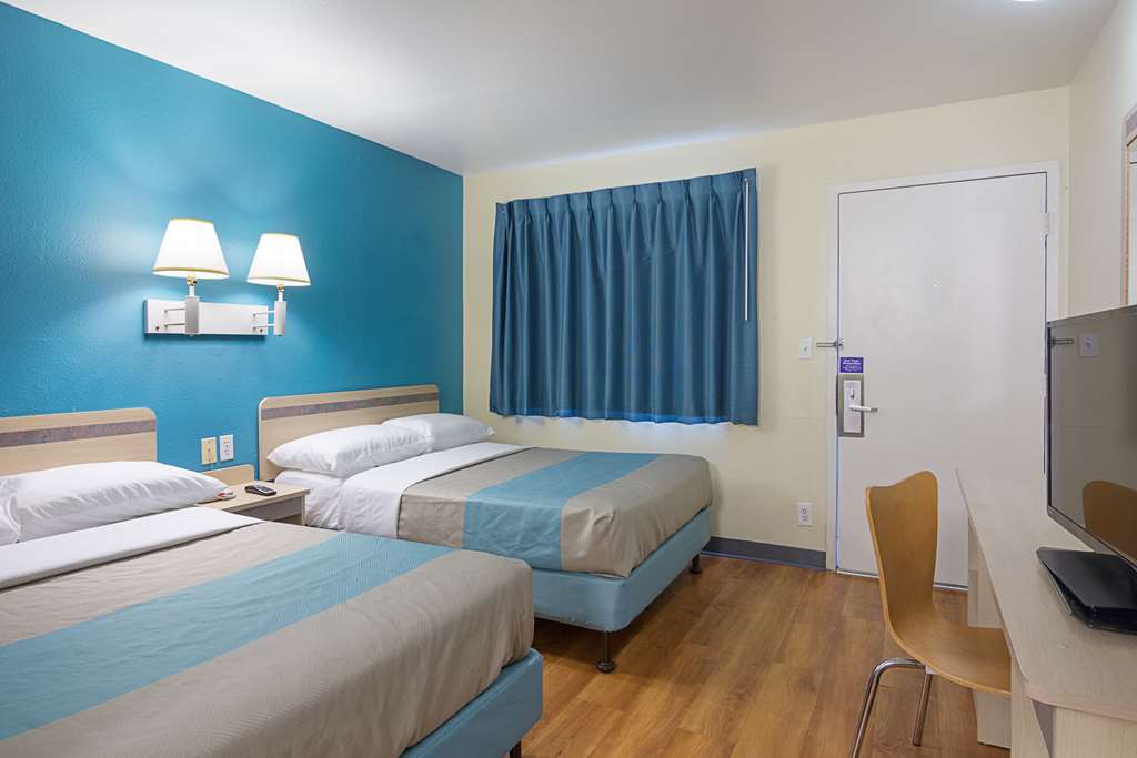 Motel 6 Fredericksburg VA North - photo 14