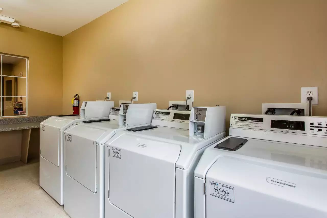 Suburban Studios near University of North Carolina Charlotte - photo 14