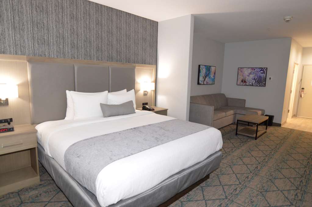 Best Western Plus Executive Residency Oklahoma City I 35 - photo 19