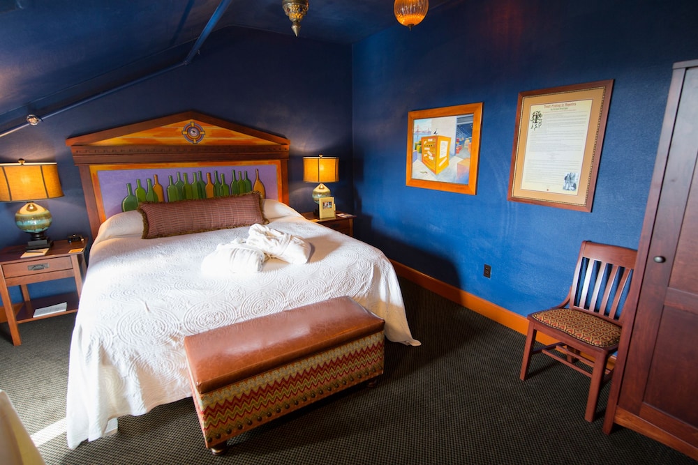 McMenamins Grand Lodge - photo 23