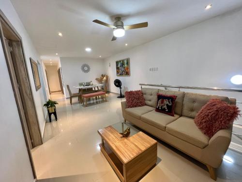 Lujoso Apartamento Completo Hasta 9 Personas 4 Habitaciones — 4-Star Luxury Hotel in Valledupar, Colombia