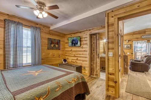 The Barn Hot Tub WIFI 560 FREE tickets each paid day - photo 3