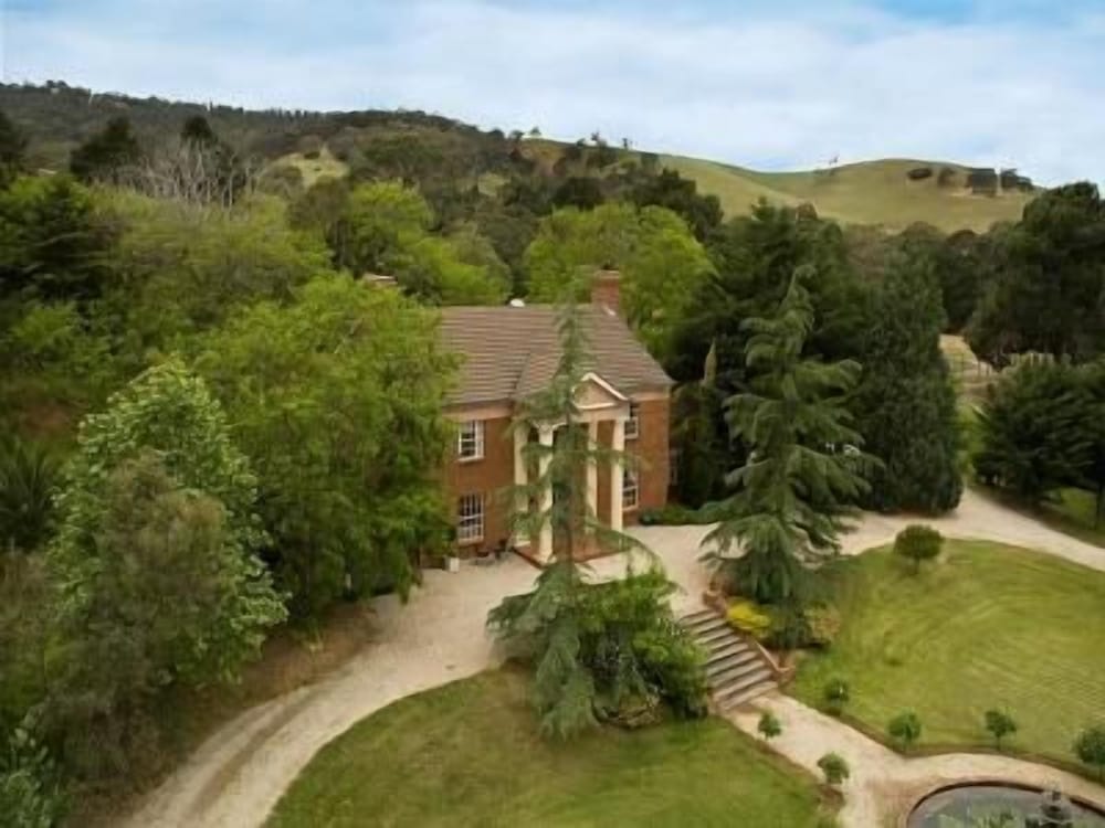 Manor Estate in Oxenford, Australia