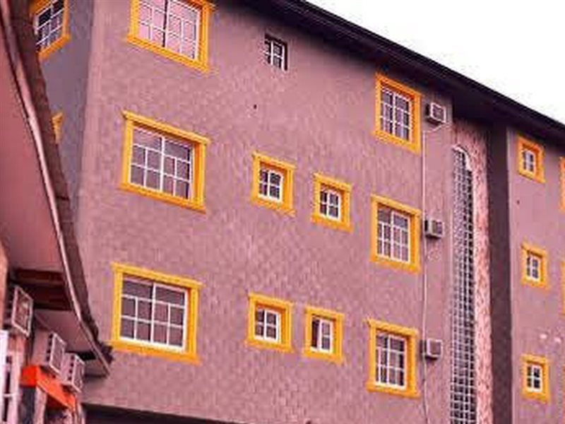 Inglesias Hotels - last minute hotel in Lagos