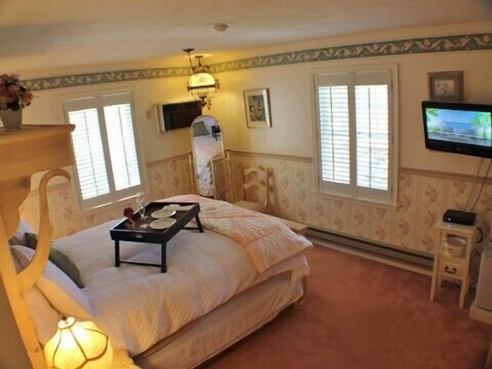 Silver Maple Inn and The Cain House - photo 5