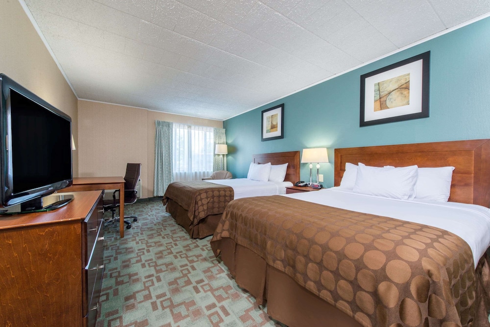 Ramada by Wyndham Vineland Millville Area - photo 11