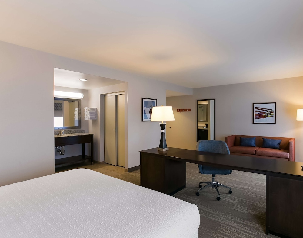 Hampton Inn & Suites Wilmington Christiana - photo 3