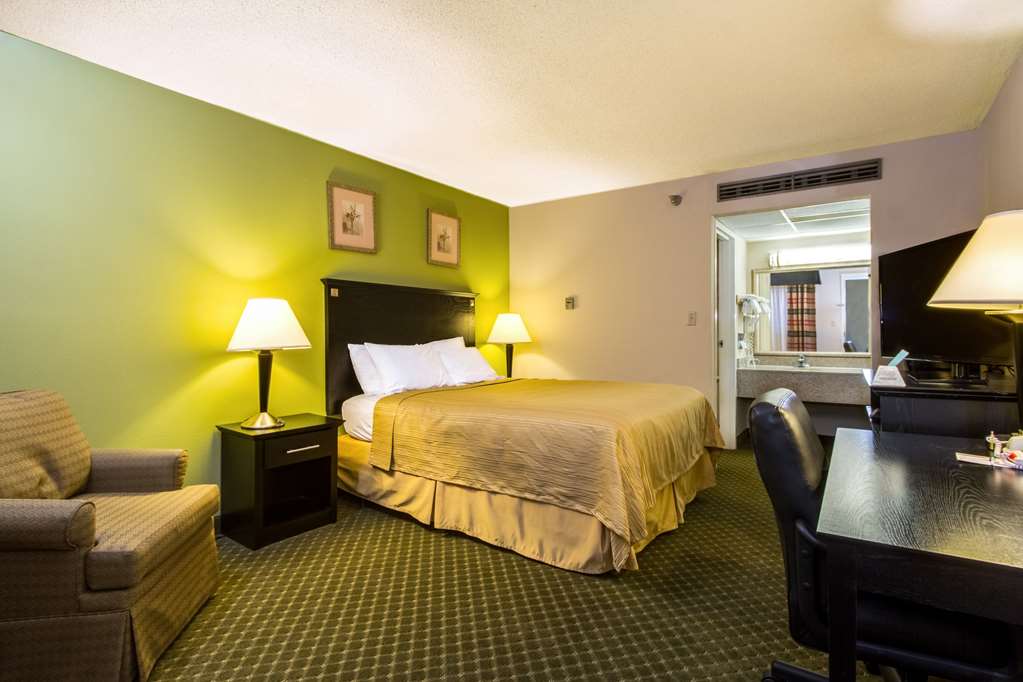 Quality Inn & Suites Moline Quad Cities - photo 9
