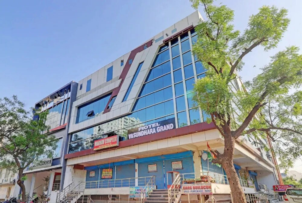 Goroomgo Vasundhara Grand Ghaziabad in Ghaziabad, India