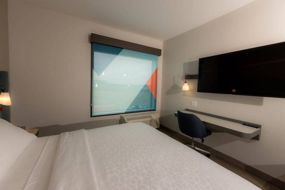 avid hotel Denver Airport Area by IHG - photo 9