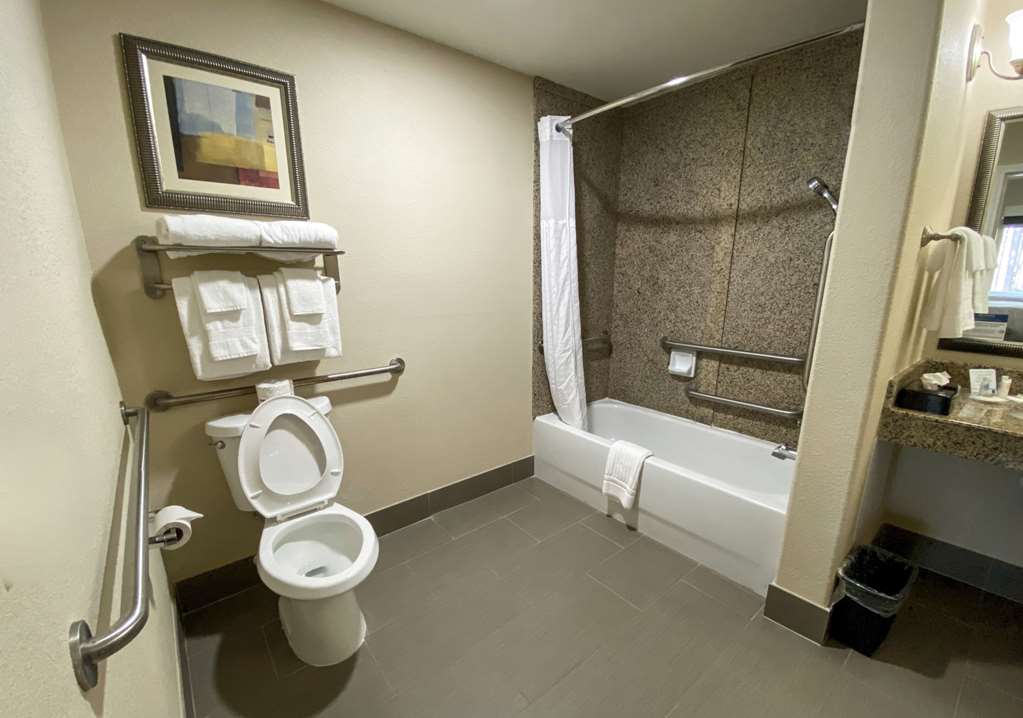 Comfort Suites Kings Bay Naval Base Area - photo 18