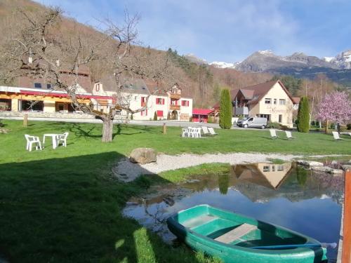 La Neyrette - carbon neutral hotel in La Mure