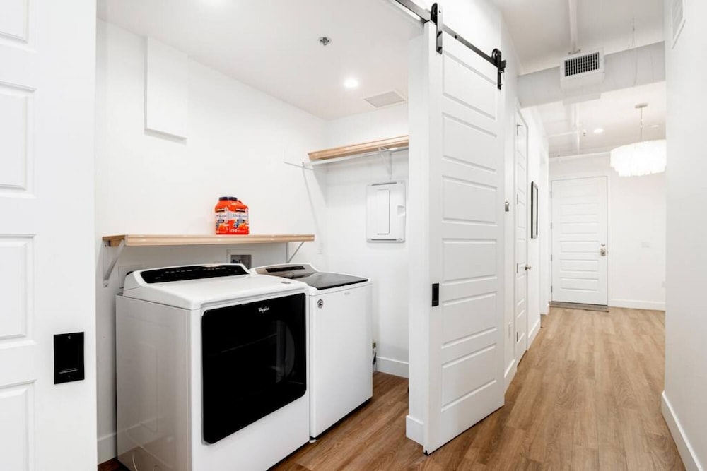 Rino Art Lofts Bright Boho Loft w Private Patio Denver - photo 15
