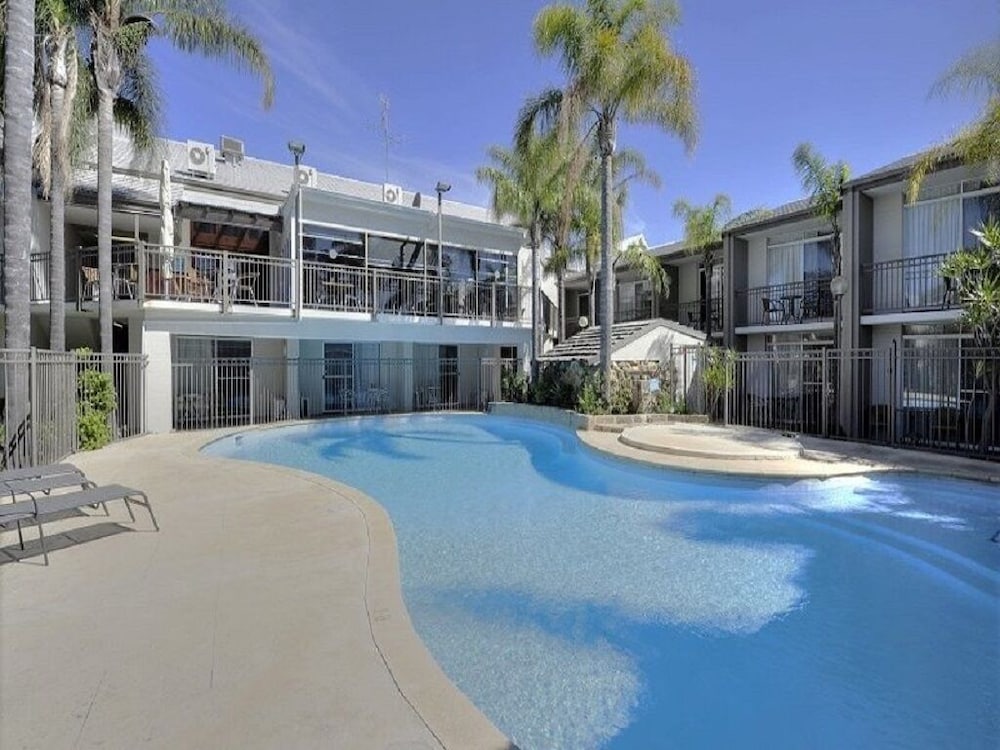 Resort Serviced Apartments Mandurah — hotel in Mandurah