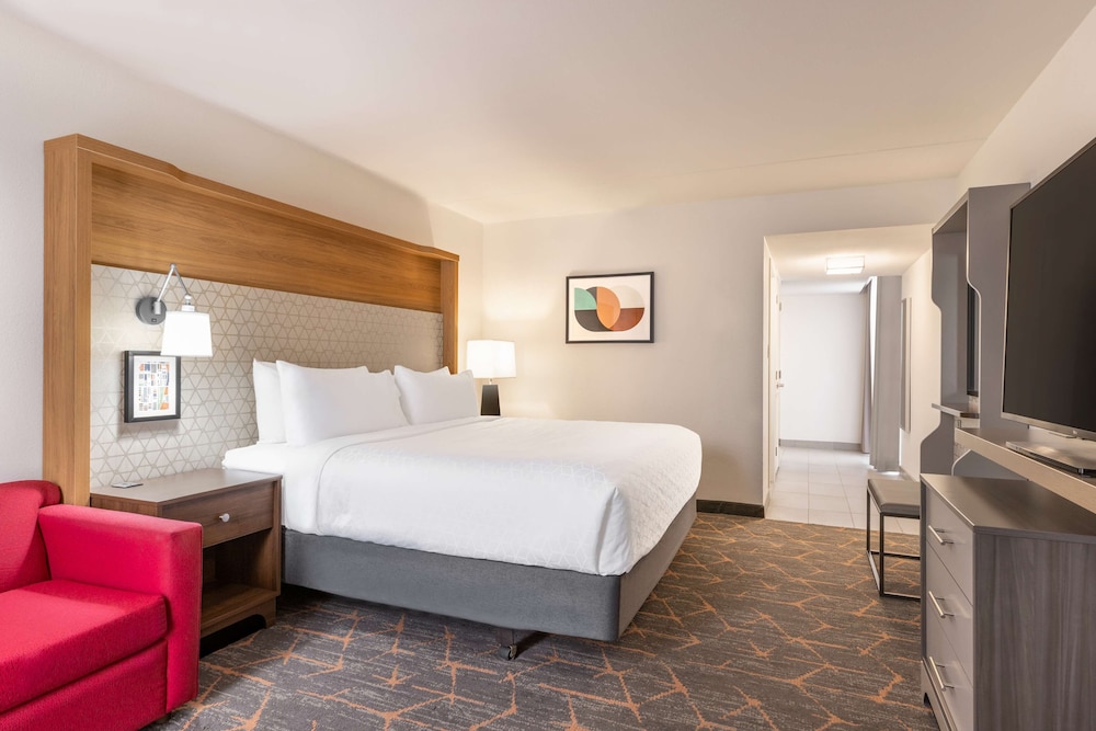 DoubleTree by Hilton Fort Worth South Hotel & Conference Center - photo 21