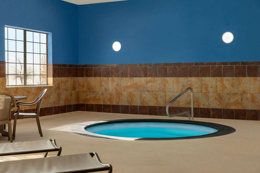 La Quinta Inn & Suites by Wyndham Dumas - photo 5