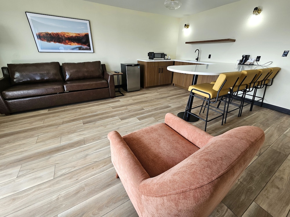 The Hotel Laurel at Seneca - photo 15