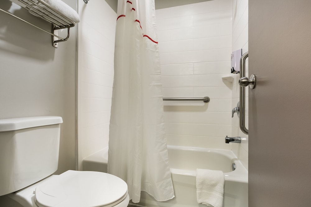Red Roof Inn Denver - photo 13