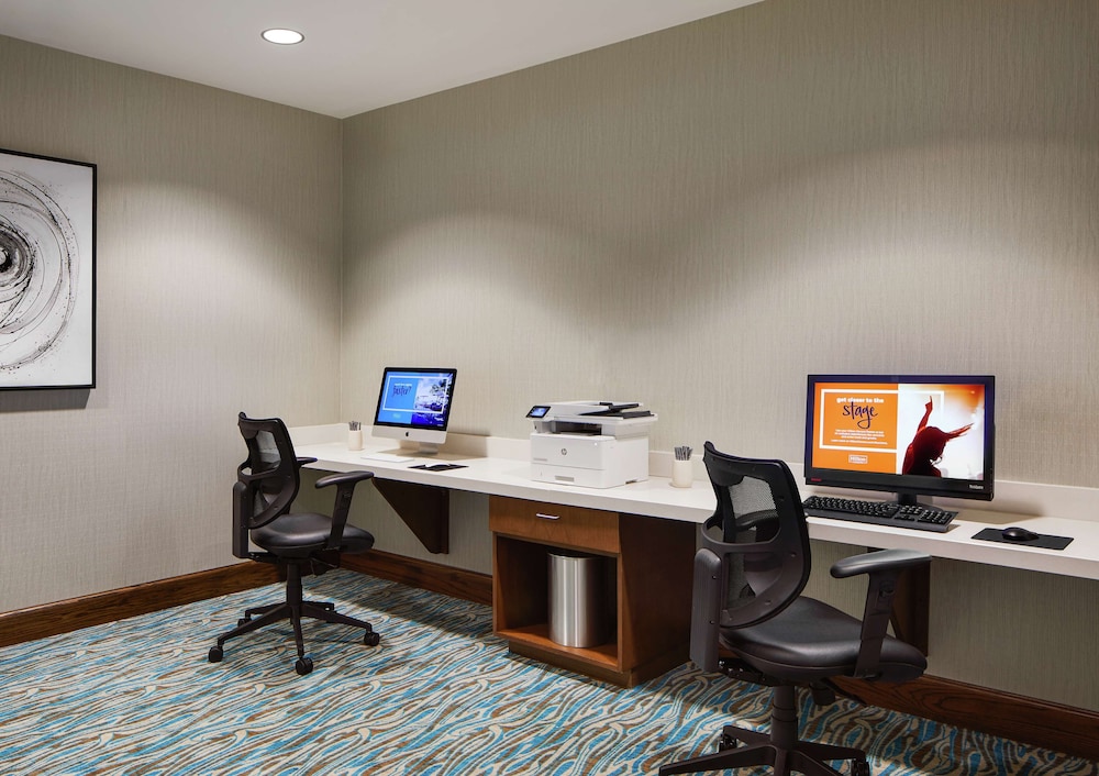 Hampton Inn & Suites Chicago Waukegan - photo 34