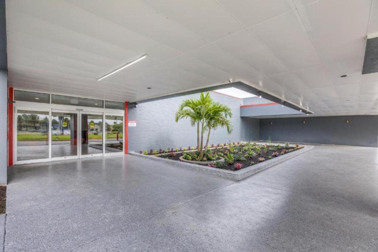 OYO Hotel Orlando Airport - photo 13
