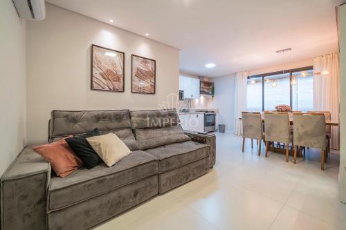 La002E Apartamento em Bombas