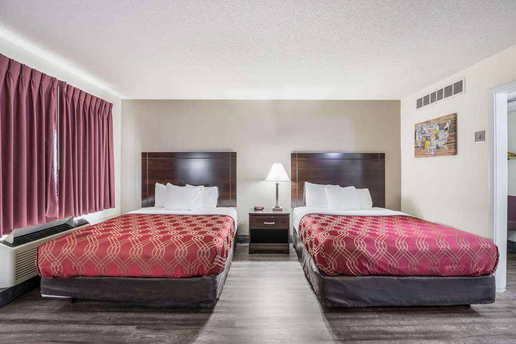 Econo Lodge Cameron - photo 14