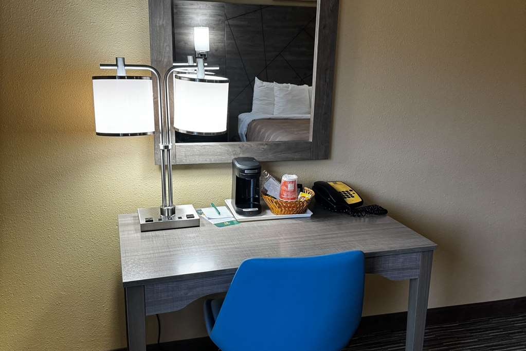Quality Inn Forsyth Decatur - photo 17