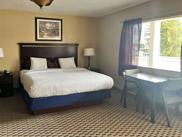 Motel 6 Fairmont WV Downtown - featured photo