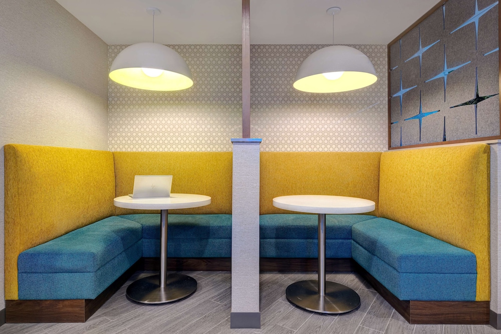 Hampton Inn & Suites by Hilton Marina - photo 51