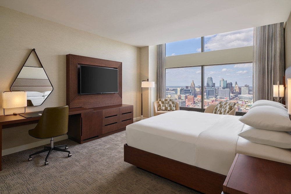 Sheraton Kansas City Hotel at Crown Center - photo 15