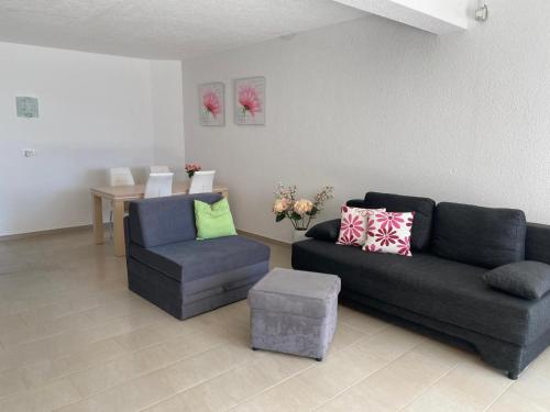 Villa Pina Tisno Apartment Zonsa 2 Pers — 4-Star Luxury Hotel in Tisno, Croatia