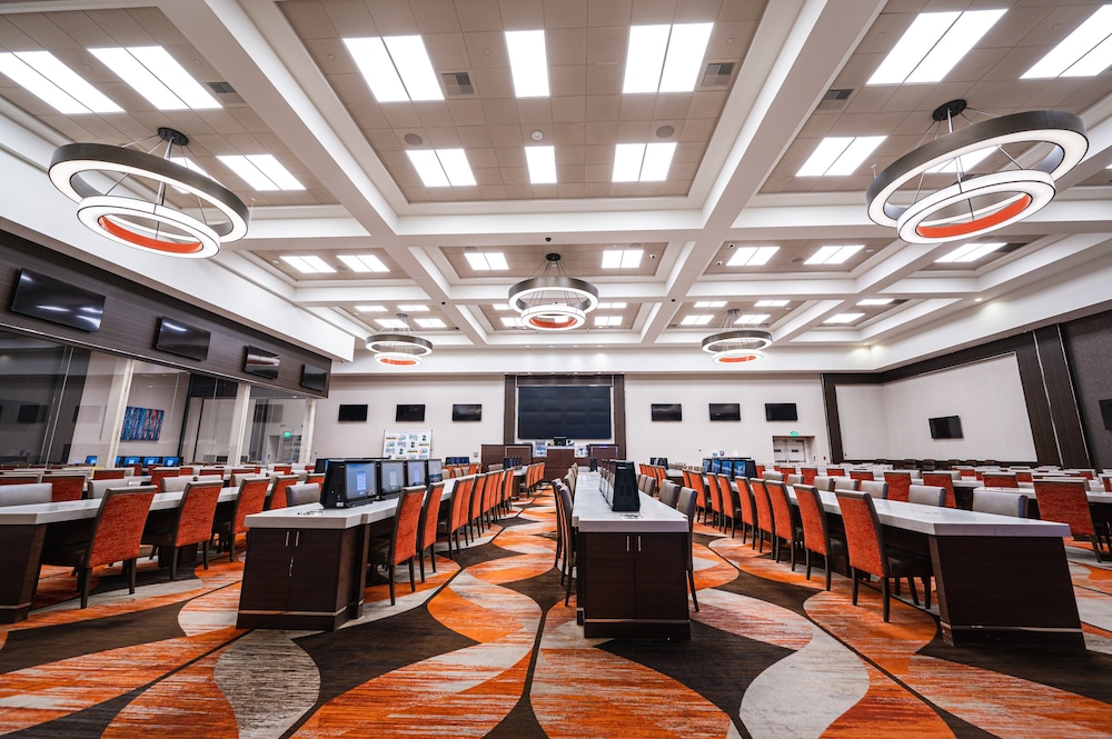 Boulder Station Hotel and Casino - photo 16