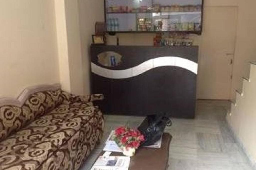 OYO 28179 Ambay Guest House