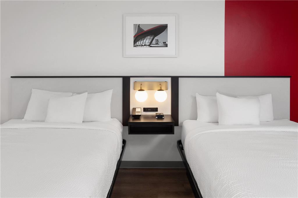 Ramada by Wyndham Milwaukee - photo 18
