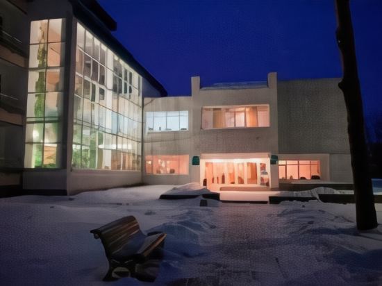 Malahit in Ust'-Kachka, Russia