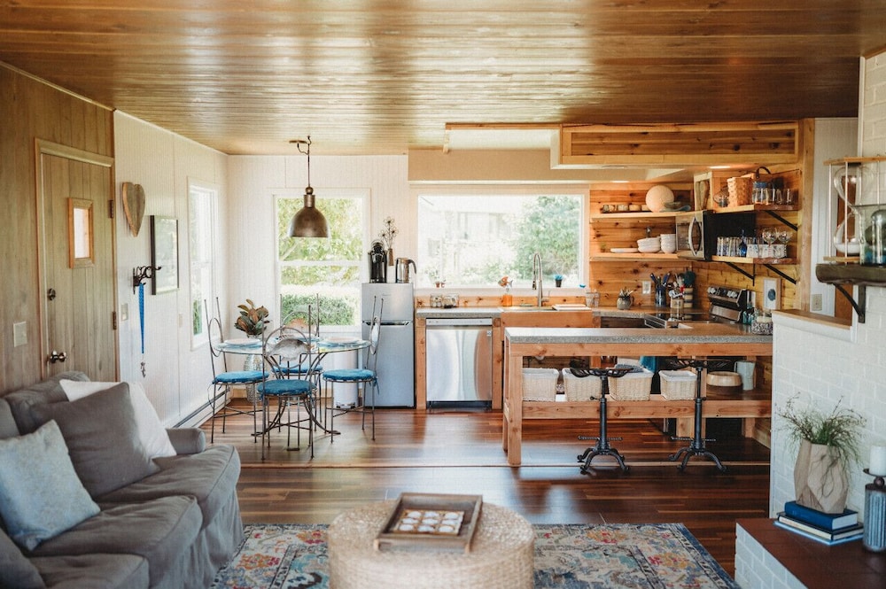 Dungeness Bay Cottages - photo 25