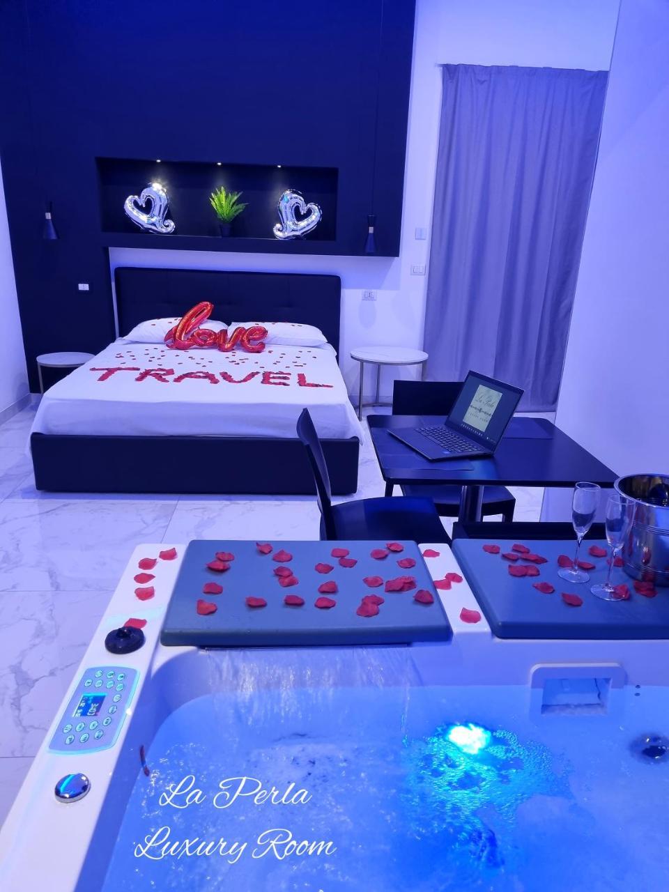 La Perla Luxury Room — 4-Star Luxury Hotel in Porto Cesareo, Italy