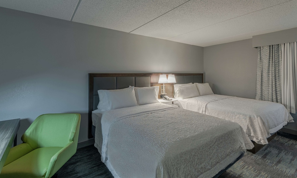 Hampton Inn Waldorf - photo 9