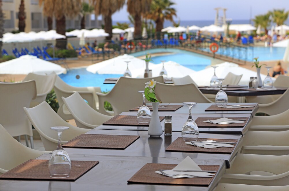 מזון ומשקאות