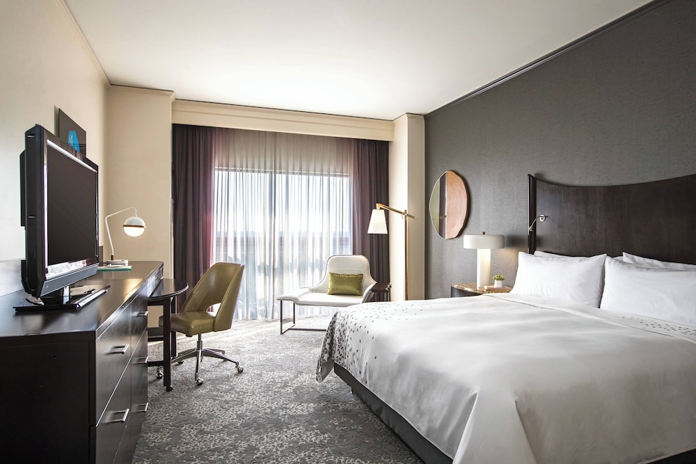 Renaissance Raleigh North Hills Hotel - photo 19