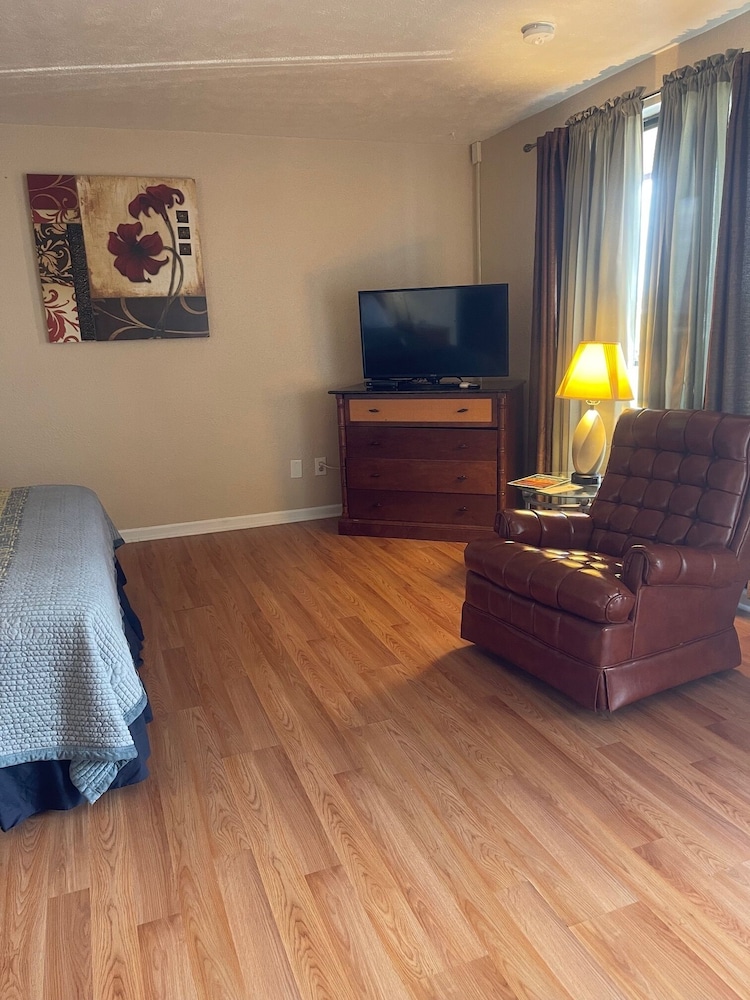 Ans Inn & Suites - photo 15