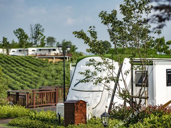 Xiangsheng Chuifeng Shili Xingkong Tent Hotel — hotel in Zhuji