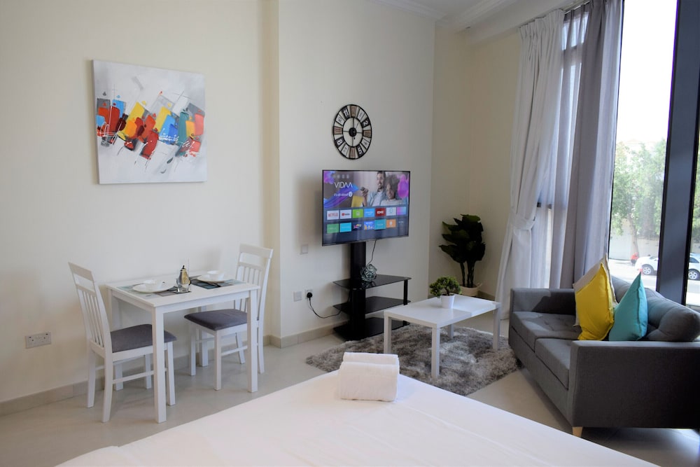 Comfy STU Almultaqa Mirdif — 4-Star Luxury Hotel in Dubai, United Arab Emirates