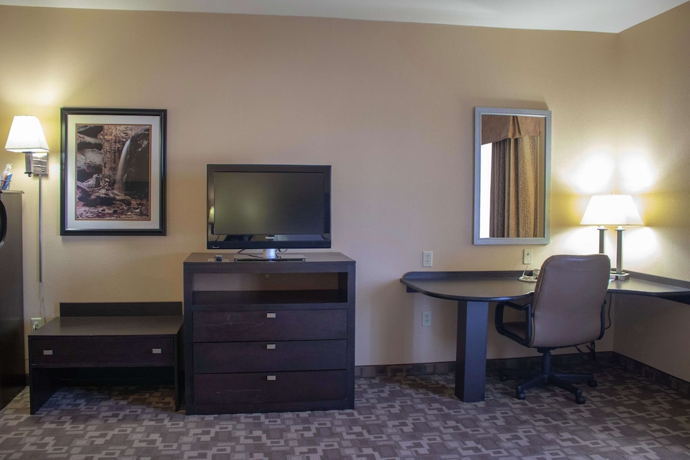 Hampton Inn & Suites Knoxville North I 75 - photo 18