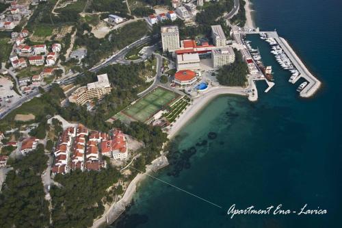 Apartment Ena Lavica — 4-Star Luxury Hotel in Podstrana, Croatia