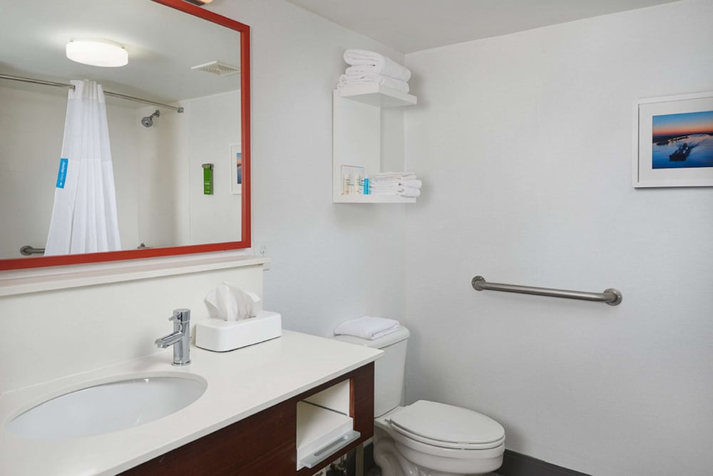 Hampton Inn Beaumont - photo 16