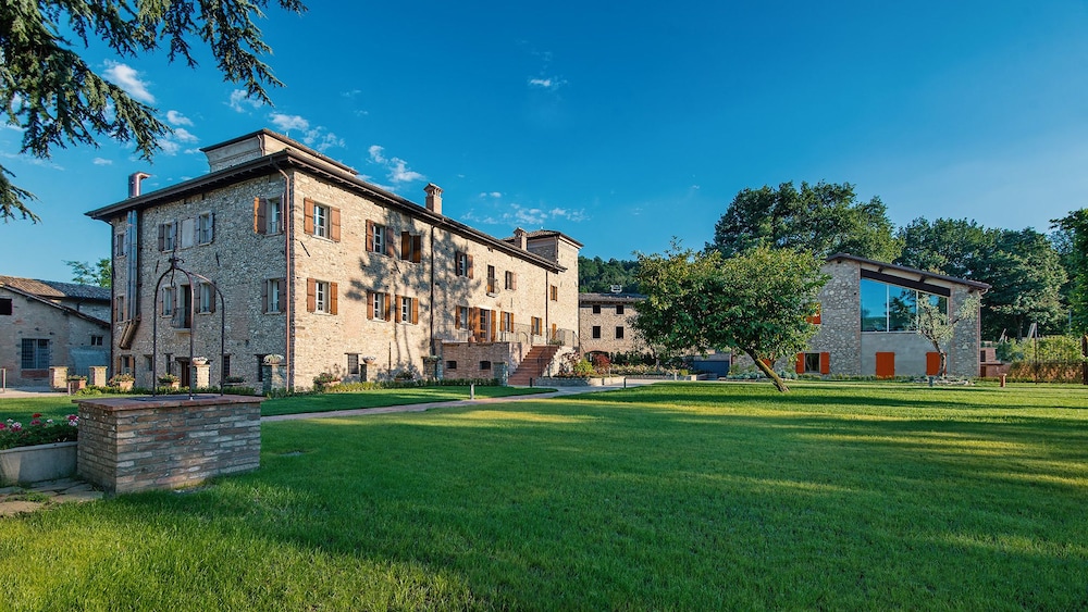 Borgo Cadonega Relais & SPA — hotel in Viano