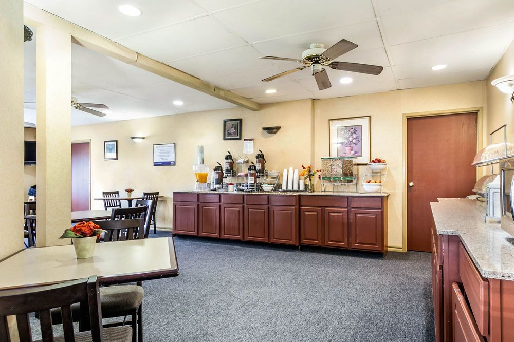 Rodeway Inn & Suites East I 44 - photo 40