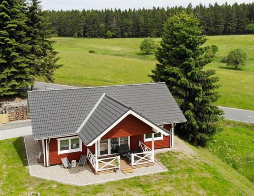 Ferienhaus Lina — hotel in Neuhaus Am Rennweg